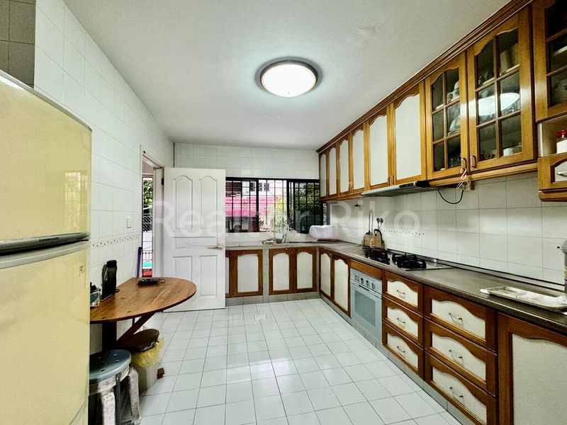 5 Bed Corner Terrace (Landed) for Sale in  Lange 28 - Image 7
